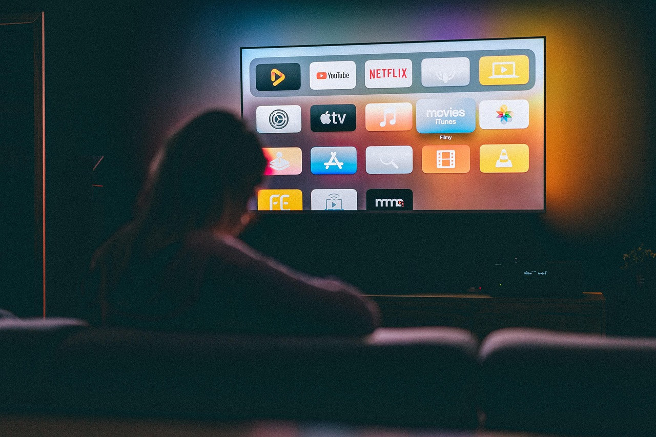 Światło – jak oświetlenie wpływa na jakość obrazu w Twoim telewizorze?