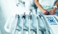 Szkolenia dla stomatologów – co warto wiedzieć na ich temat?